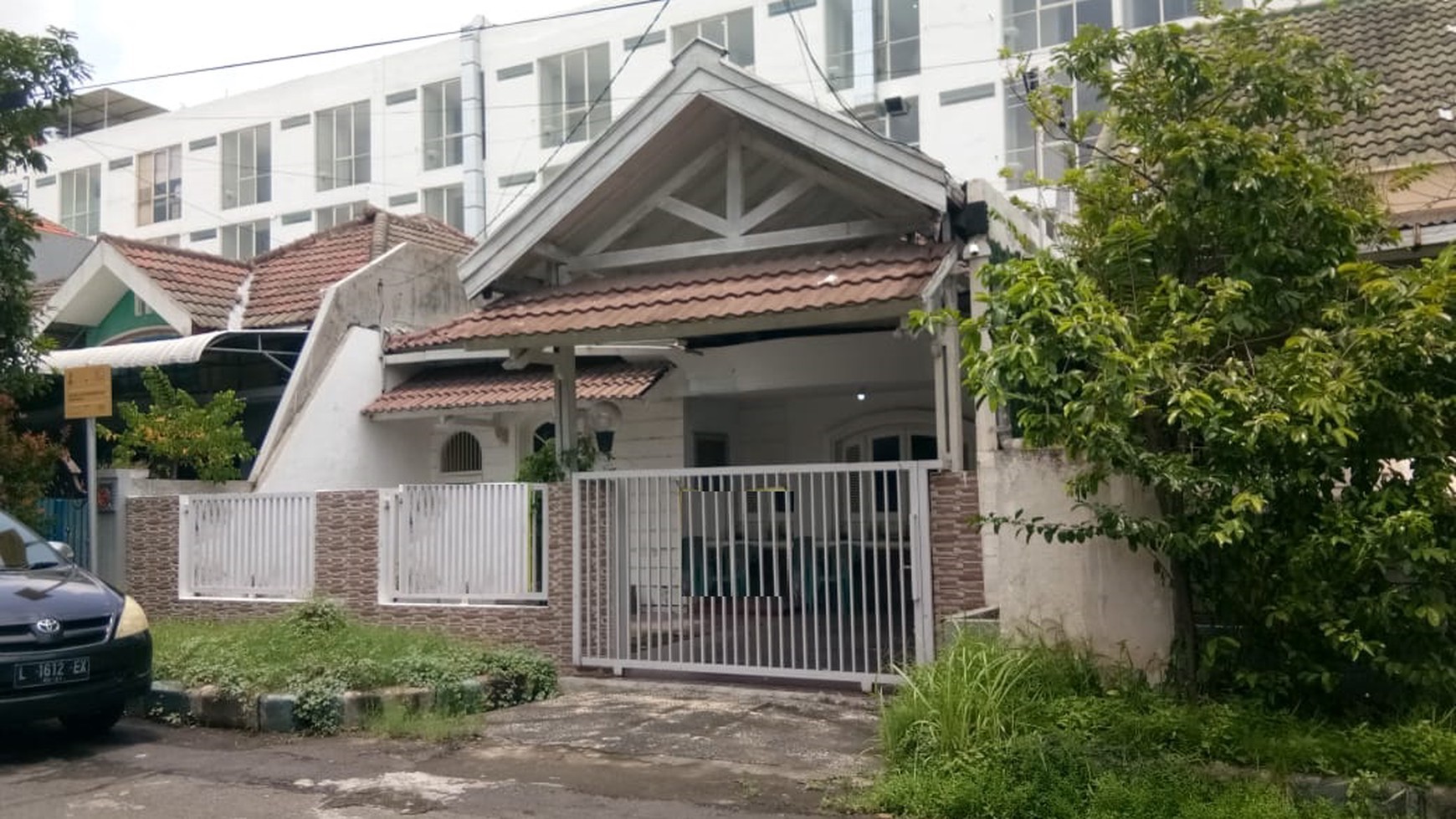 Rumah jalan Baruk Surabaya