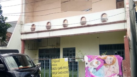 Rumah Gubeng kertajaya 3 lantai