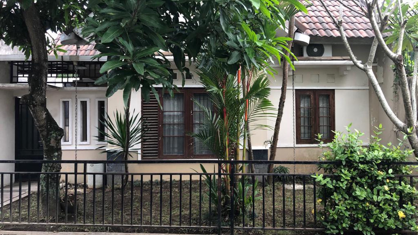 RUMAH CANTIK SIAP HUNI, DI PERUM AMANUSA, NGEMPLAK,SLEMAN