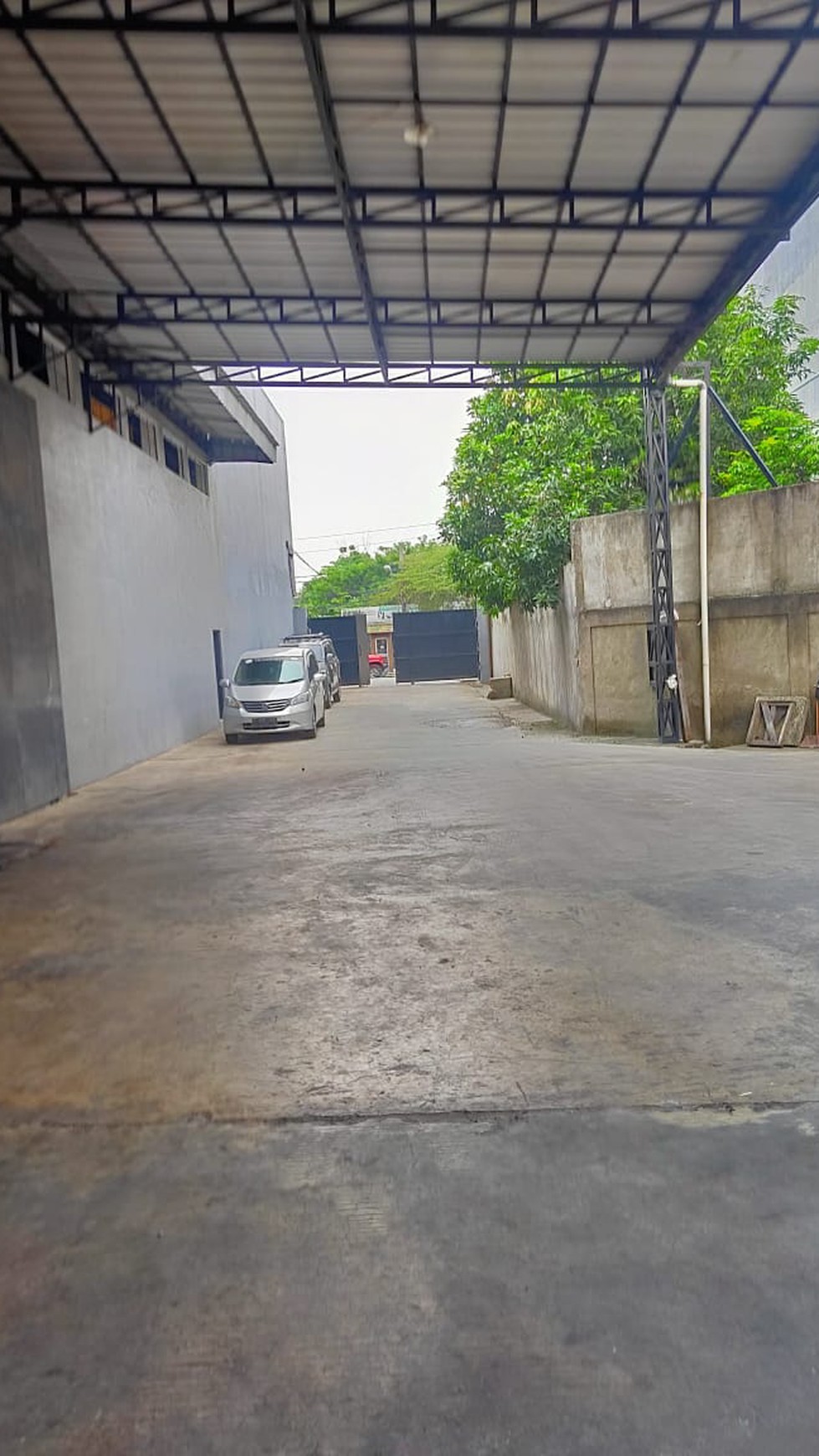 Ruko gandeng 3 dan Gudang di Jati asih Bekasi