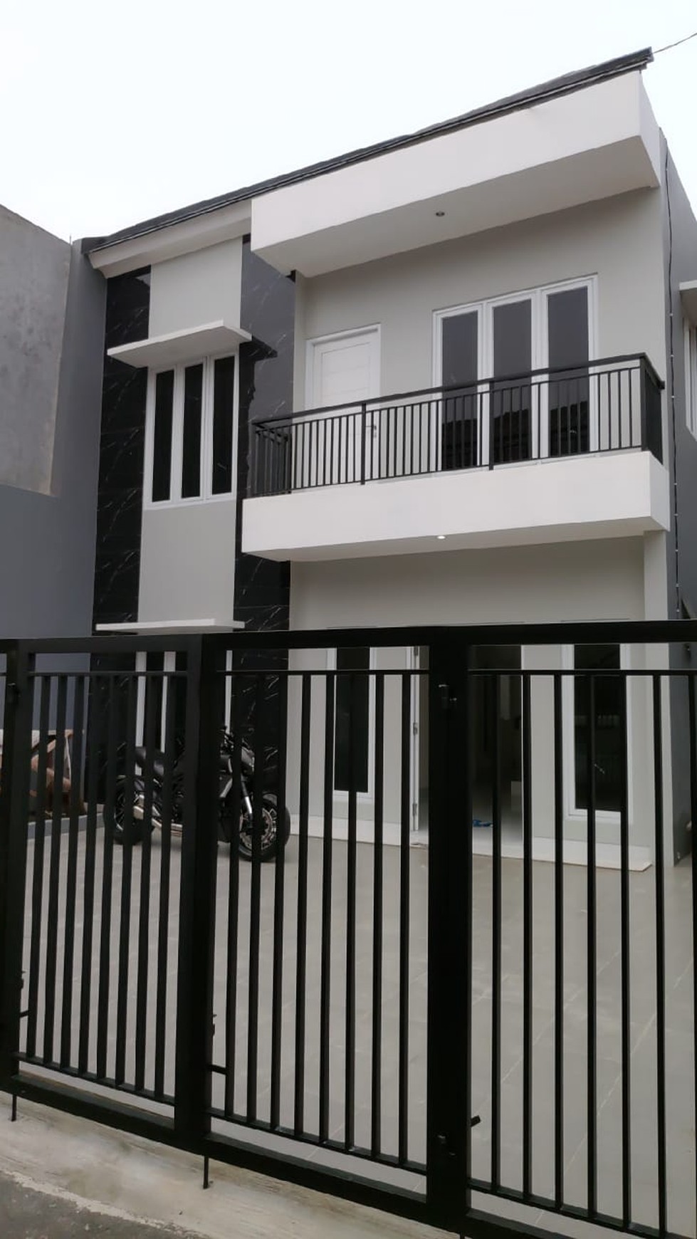 Rumah Baru 2,5 Lantai, Lokasi Ok di Tebet Jakarta Selatan