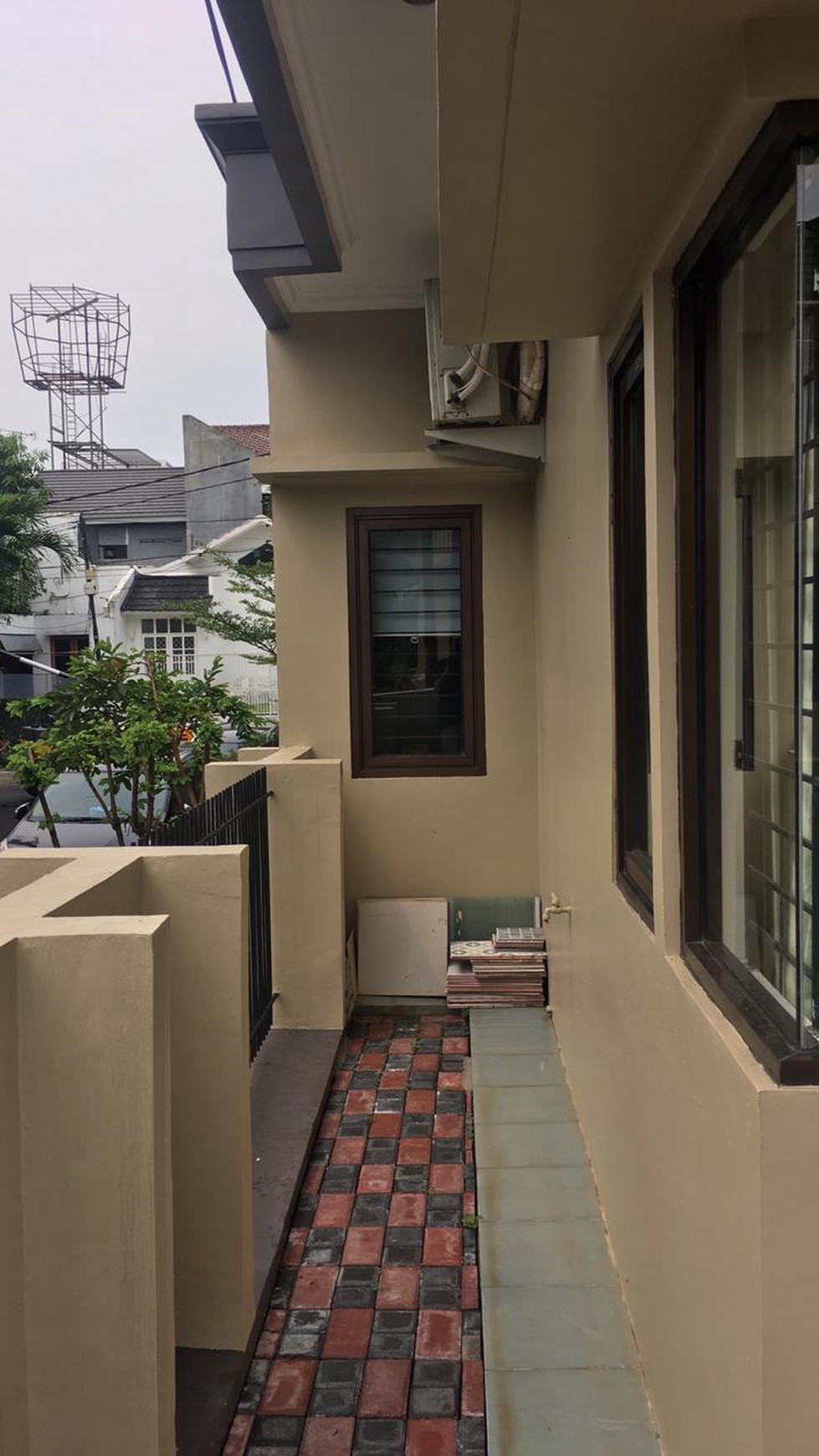 Rumah Cantik dan Siap Huni di dalam Cluster Bintaro Sektor 9