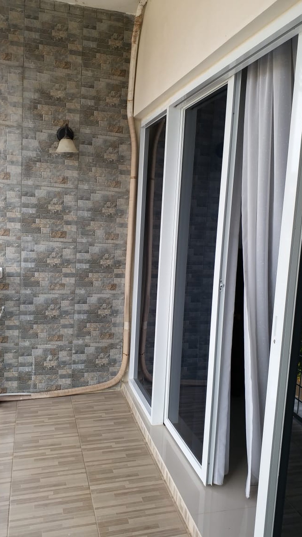 Rumah 2 lantai cantik dan Siap Huni lokasi strategis di Cluster Gracia Residence, Bintaro