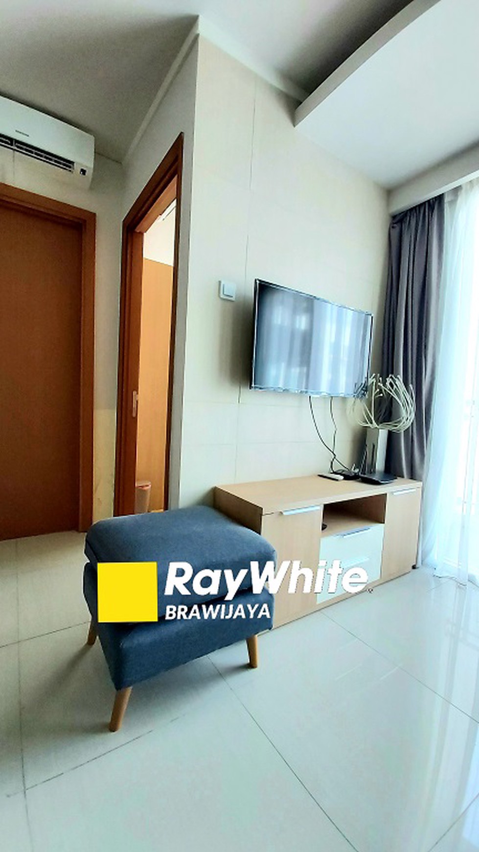 Apartemen di Woodland Park Residence, Jakarta Selatan, Hanya selangkah ke Stasiun KA Kalibata,  2 BR, Furnished