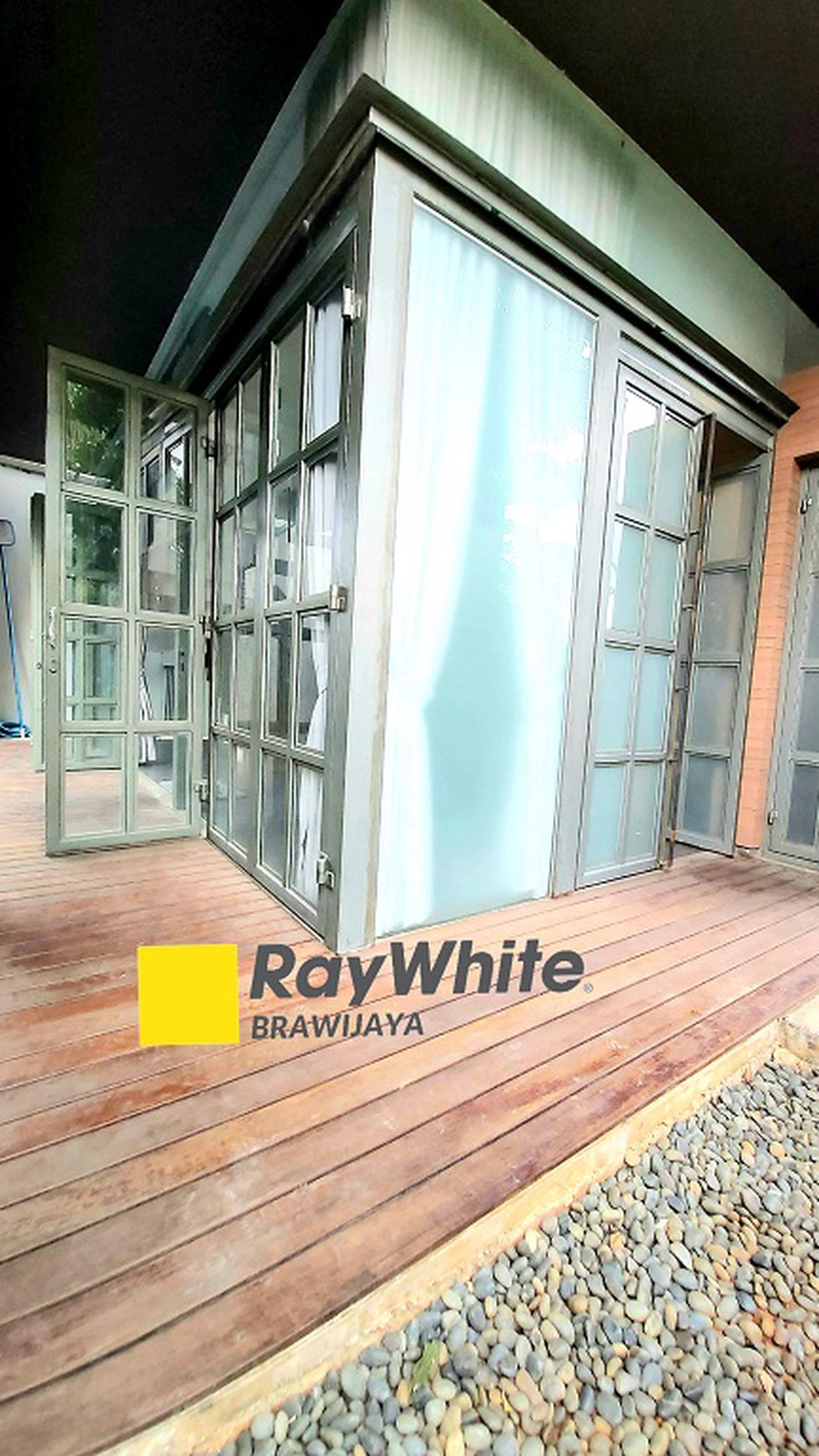 Townhouse di Cilandak, Jakarta Selatan, Dalam Cluster, Hanya 500 m ke CITOS, Siap Huni, Private Pool, Furnished