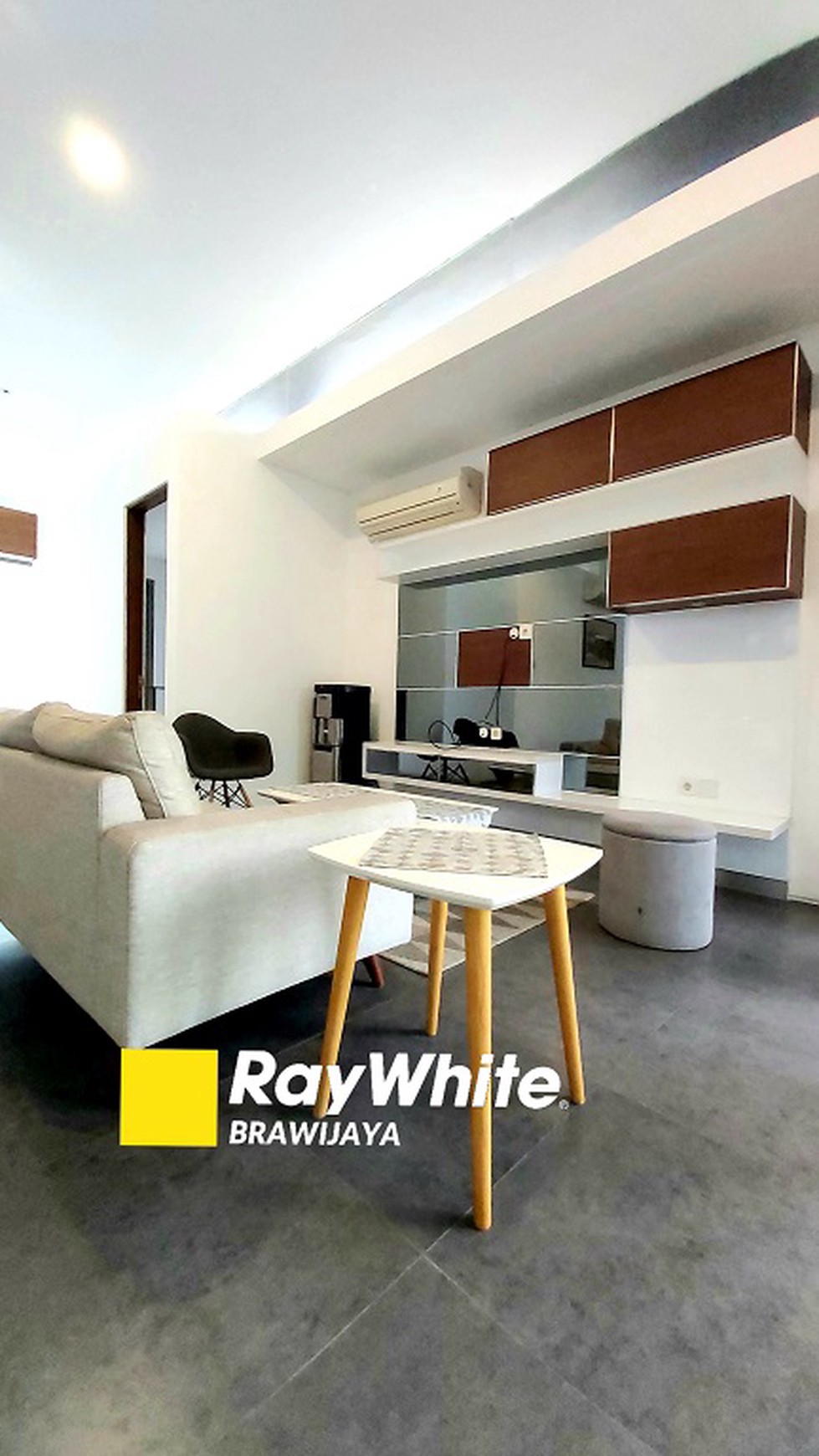 Townhouse di Cilandak, Jakarta Selatan, Dalam Cluster, Hanya 500 m ke CITOS, Siap Huni, Private Pool, Furnished