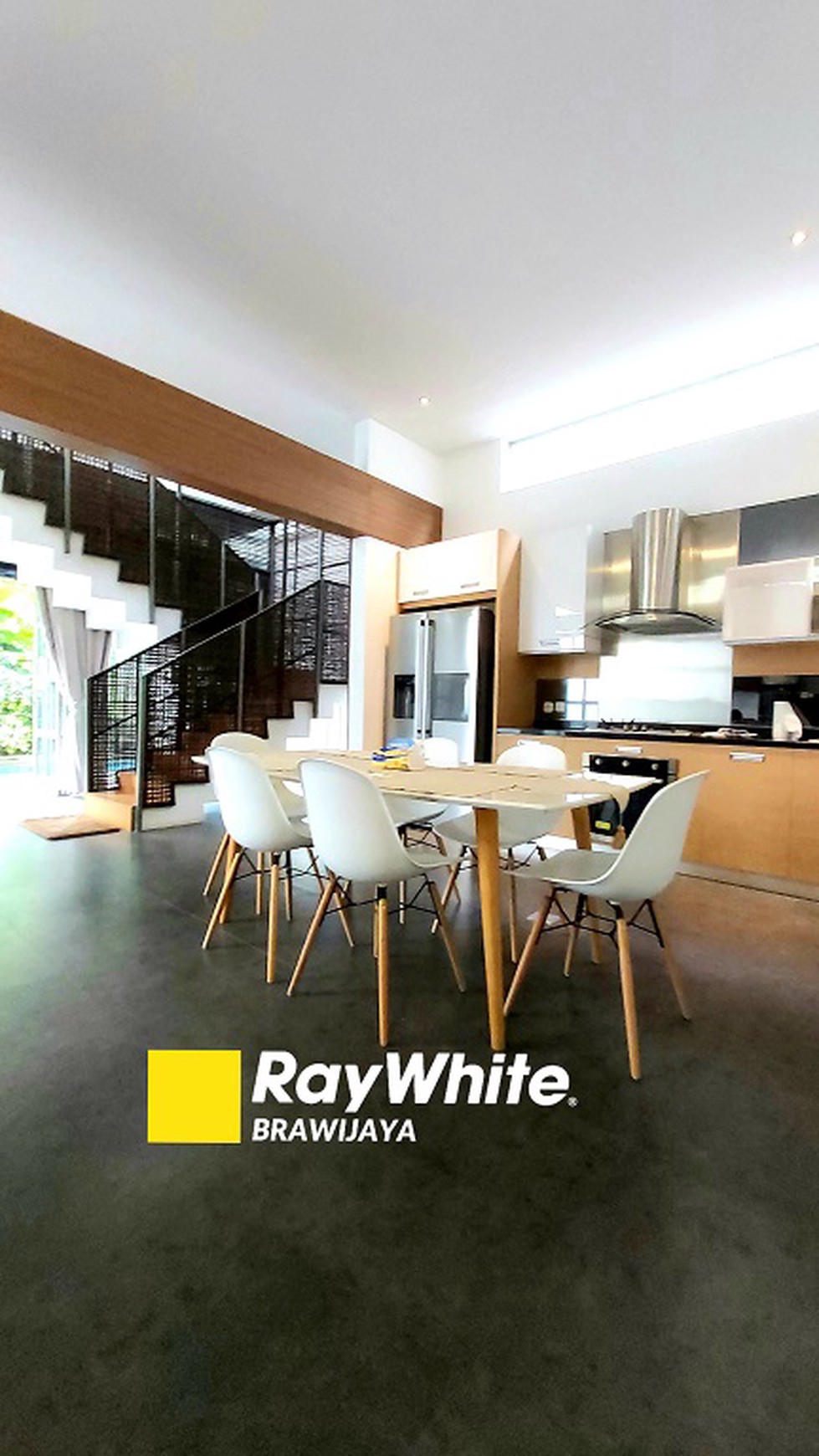 Townhouse di Cilandak, Jakarta Selatan, Dalam Cluster, Hanya 500 m ke CITOS, Siap Huni, Private Pool, Furnished
