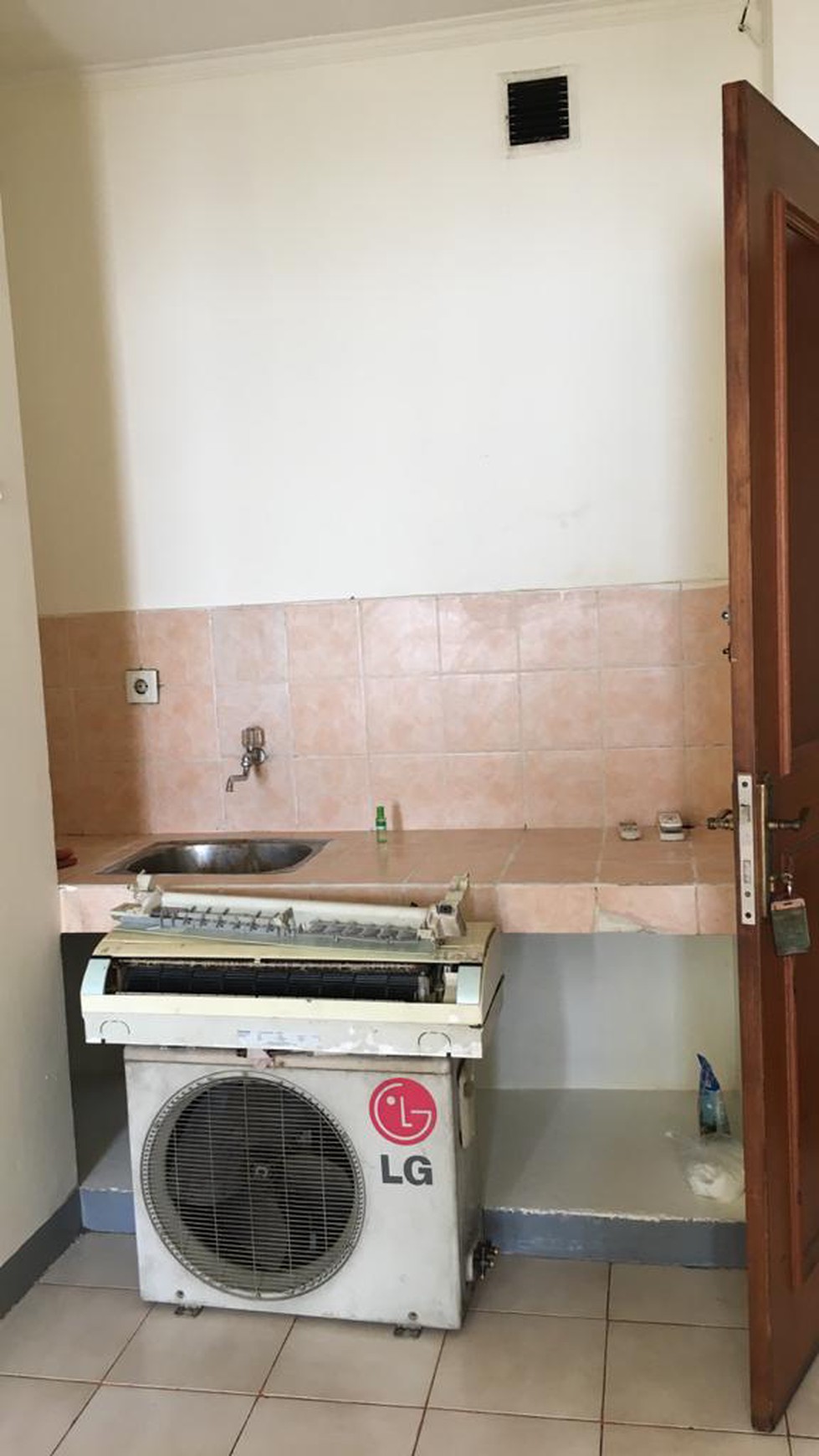 APARTEMEN MEDITERANIA GAJAH MADA 2BR