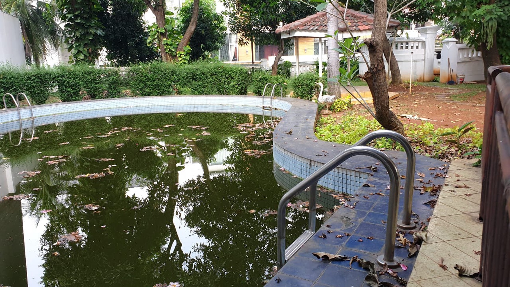 For Sale Rumah Klasik Permata Hijau