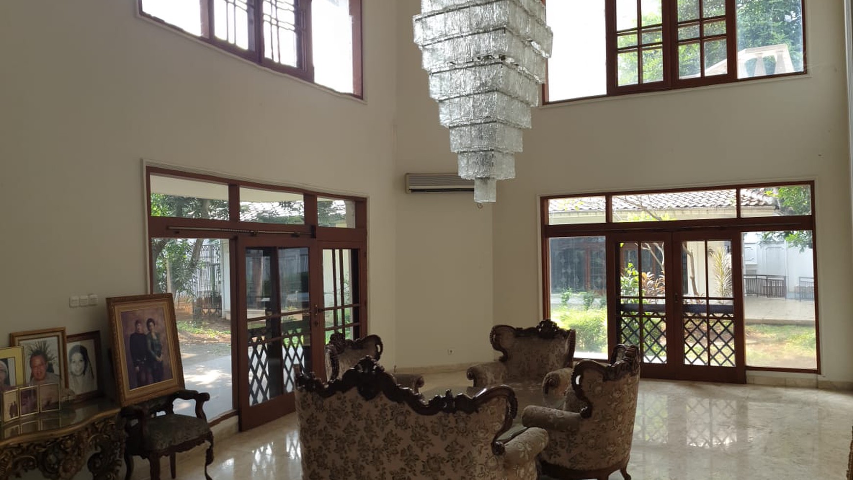 For Sale Rumah Klasik Permata Hijau