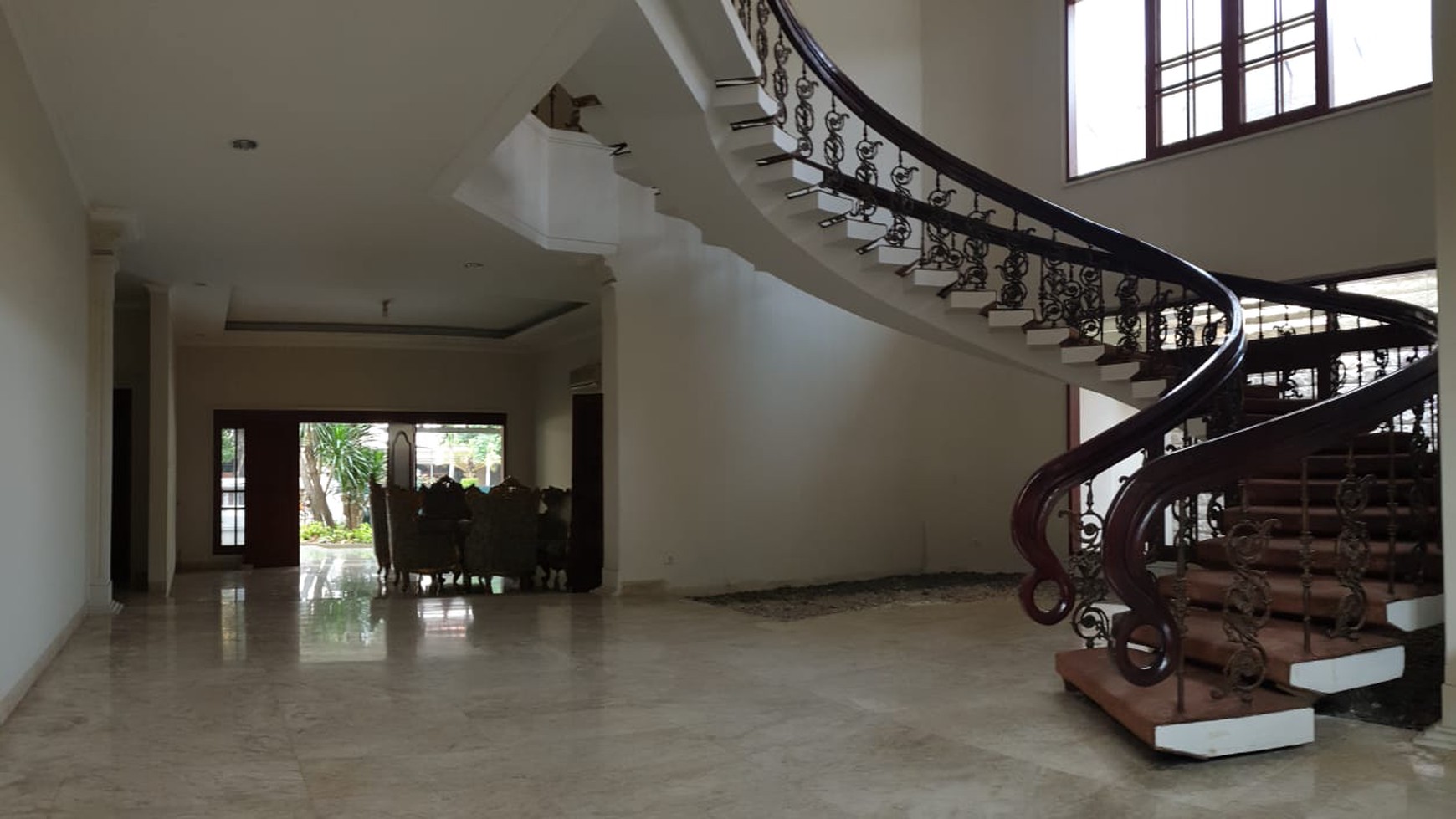 For Sale Rumah Klasik Permata Hijau