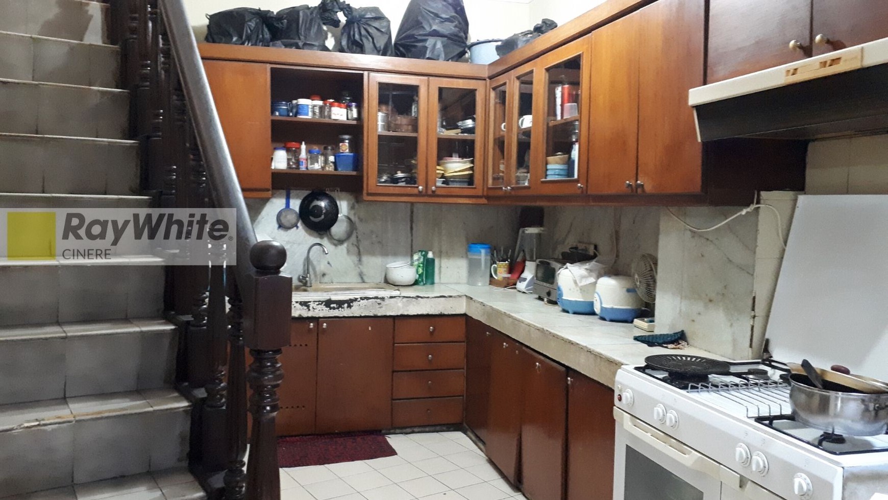 Rumah asri sangat terawat,strategis di Kebayoran Baru, Jakarta Selatan