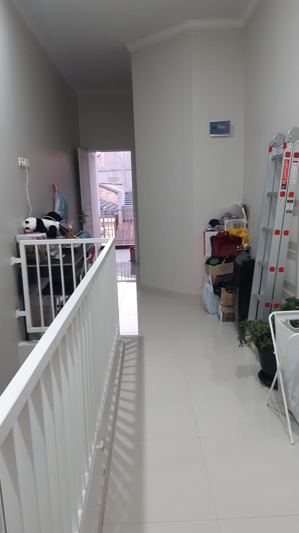 Rumah Cantik,siap huni di Cipadu Pondok Aren