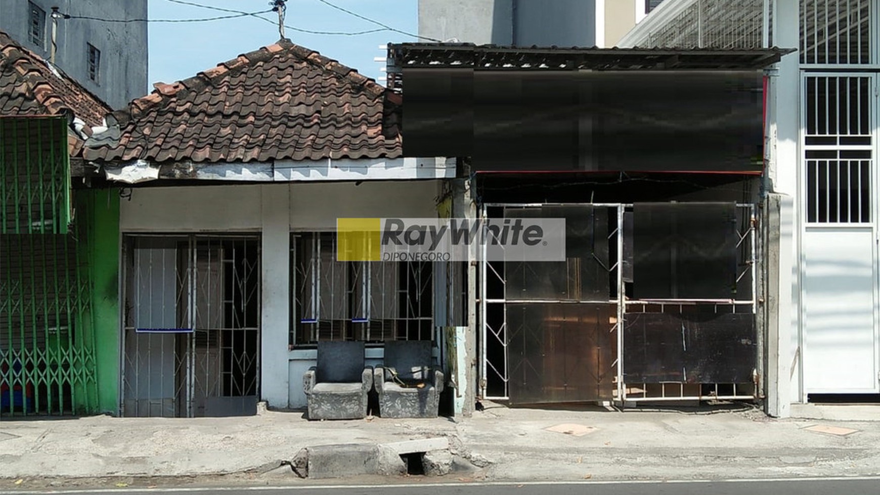 Rumah Raya Kenjeran Surabaya