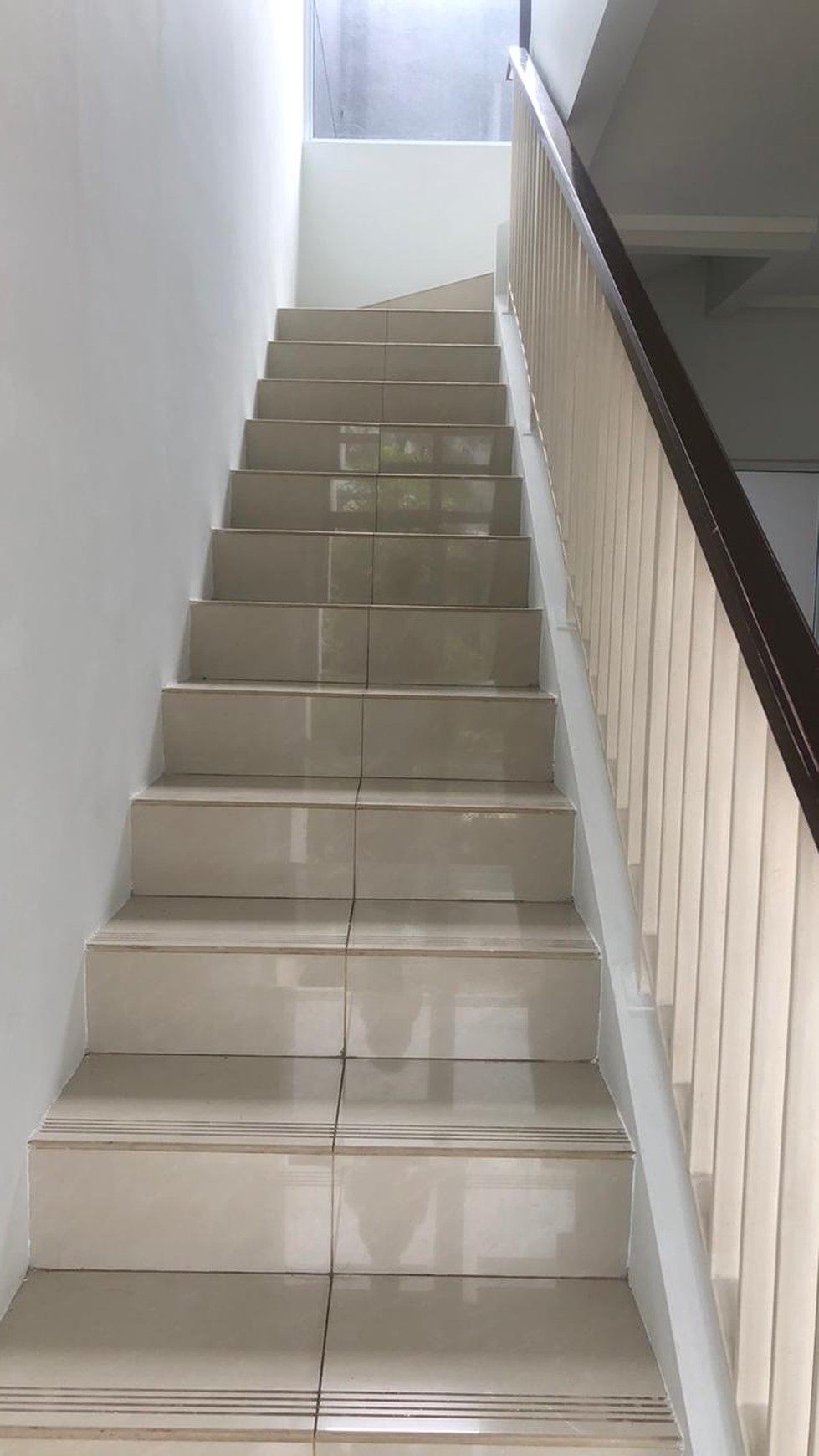 Rumah Desain unik Bintaro Jaya Bagus Murah di Discovery Aluvia Bintaro