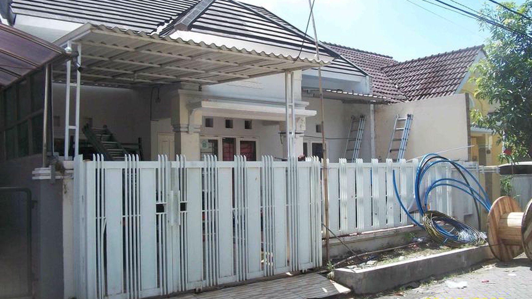 Rumah di Grand Deltasari, Bagus + Terawat, Minimalis, Jalan depan Paving, Siap Huni - TAN -