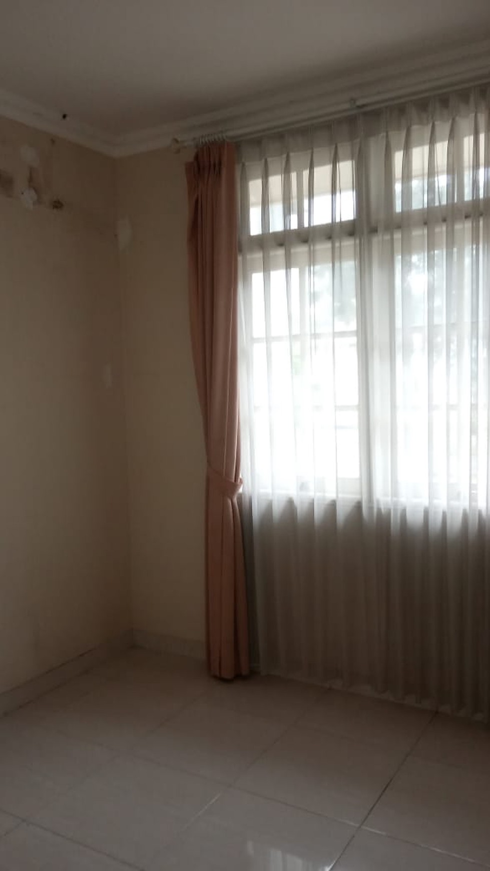 Disewakan Rumah di Danau biru - Lippo Karawaci Tangerang