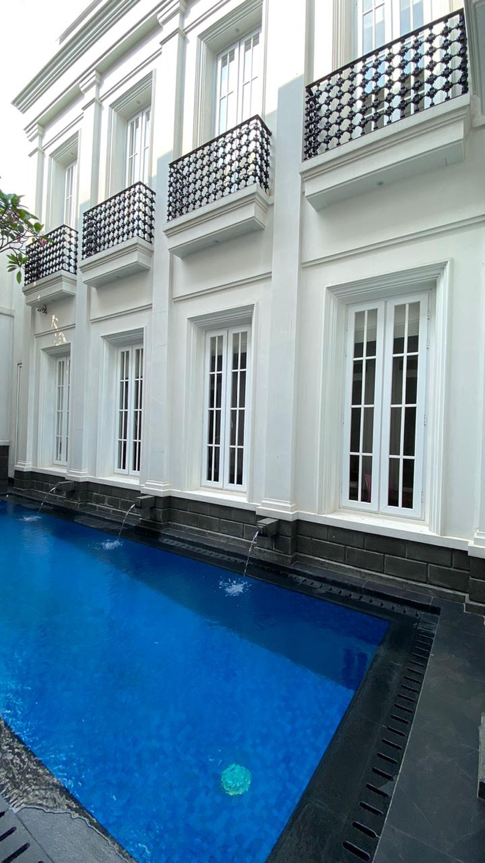 Jual rumah Cipete Desain Sangat Modern