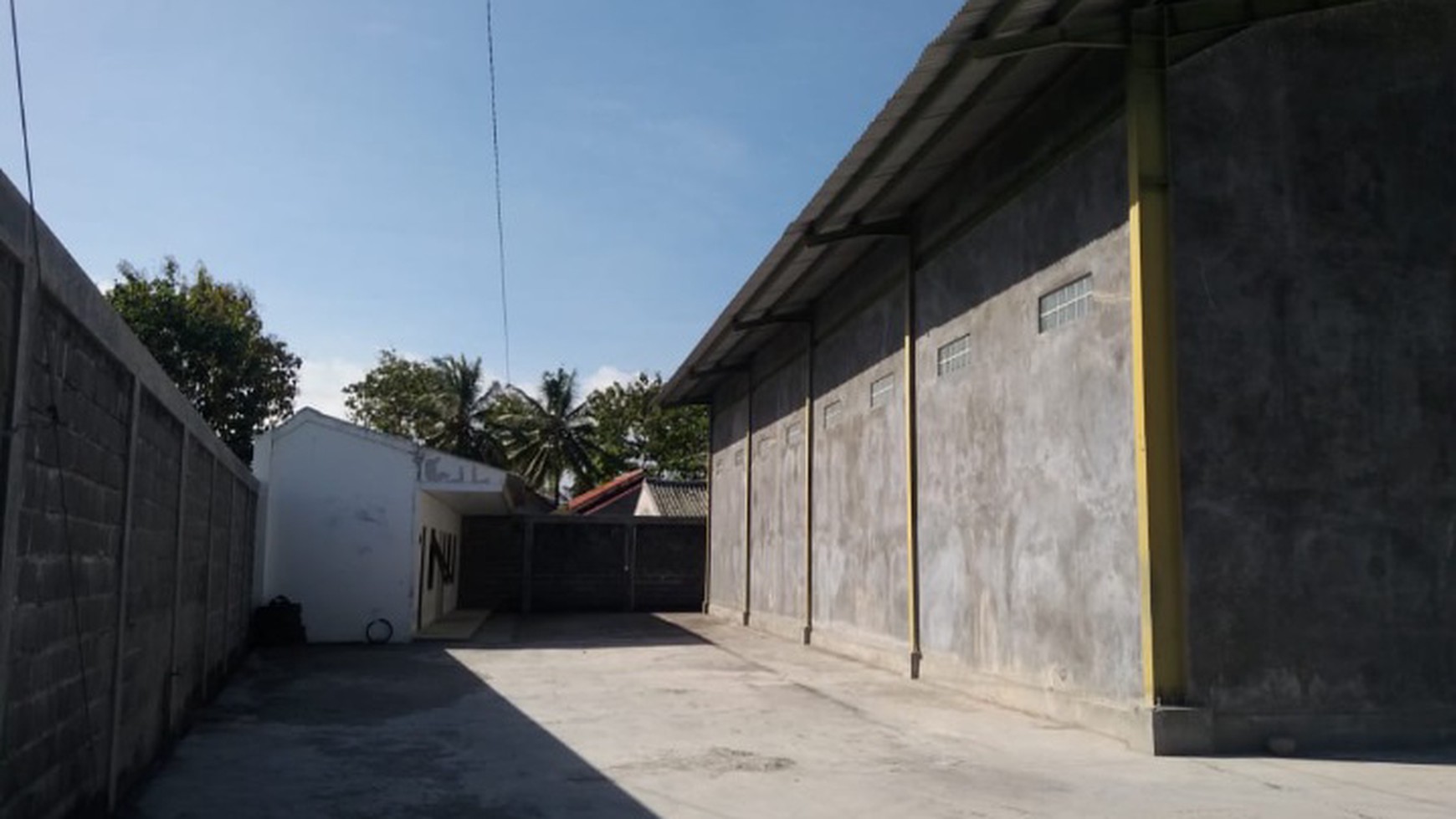 GUDANG LUAS DIATAS 1000 METER DI JL SOEKARNO-HATTA, PURWOREJO