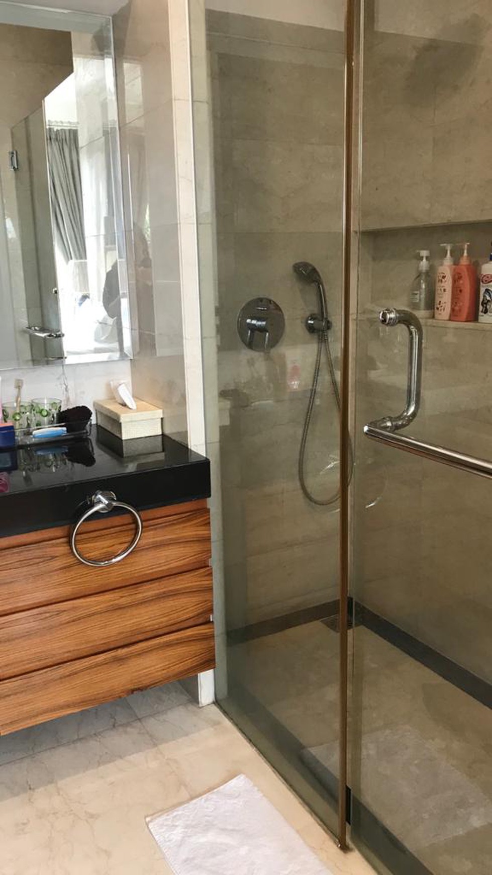 Jual Rumah di Senayan Golf Residence , Mewah Siap Huni