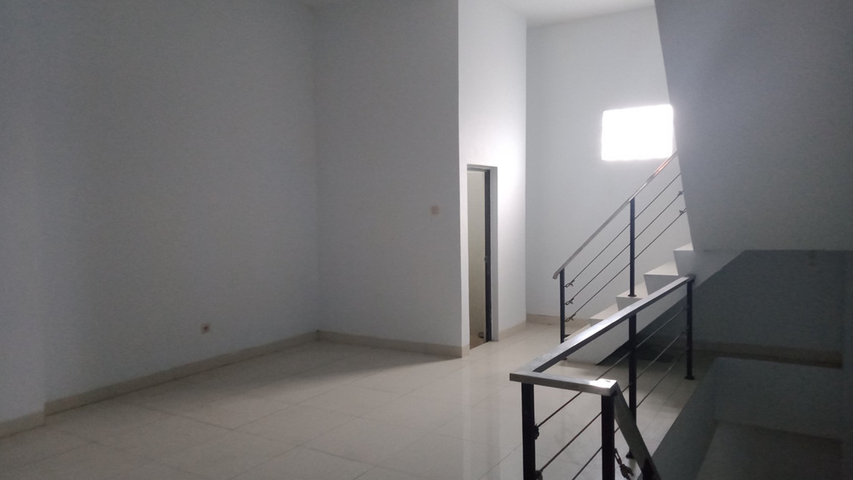 RUKO COCOK UNTUK USAHA/KANTOR, DI JL SIMANJUNTAK, JOGJA