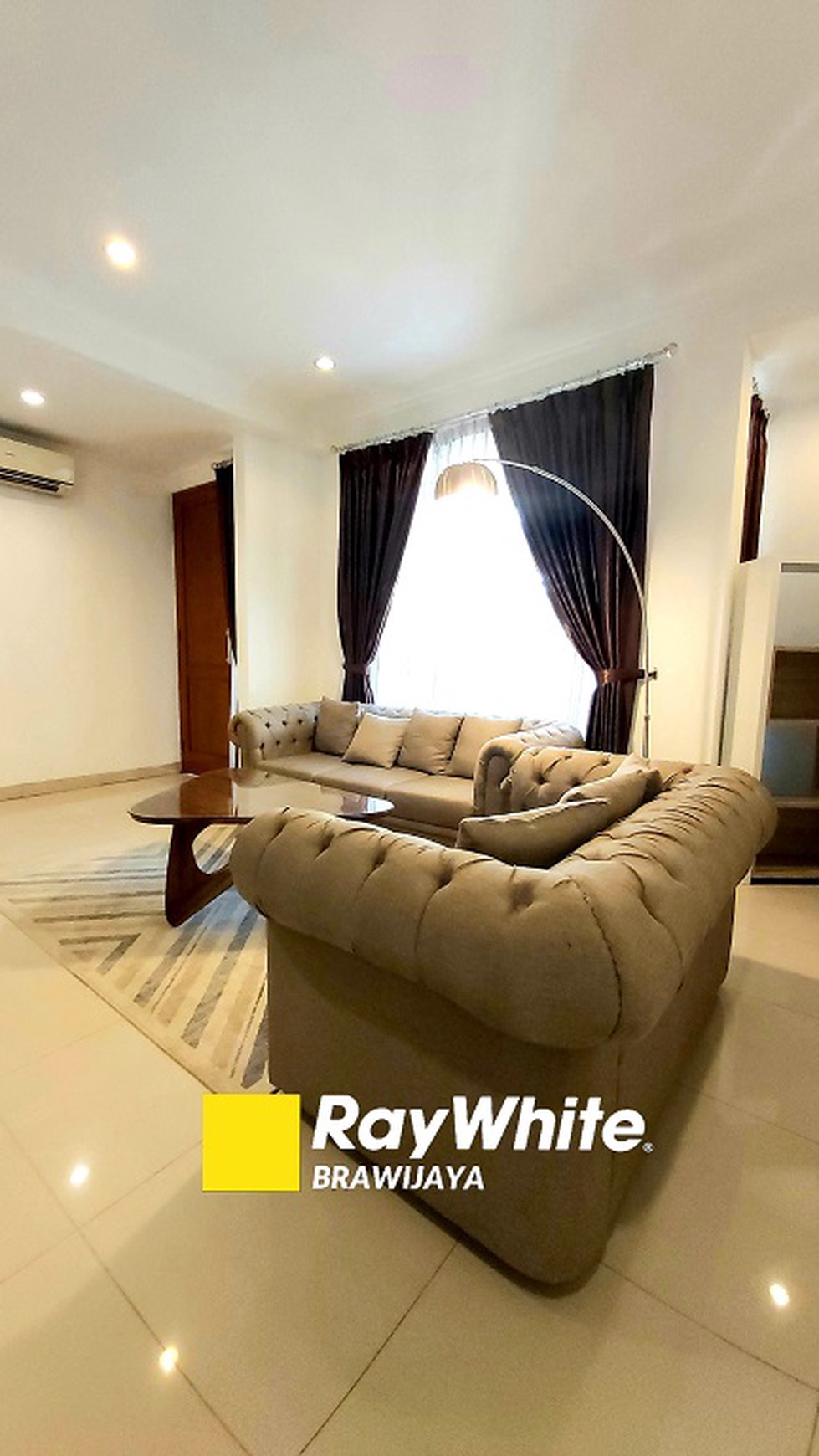 TOWNHOUSE DI KEMANG UTARA, JAKARTA UTARA, DALAM CLUSTER, SIAP HUNI, FURNISHED, 3 BR