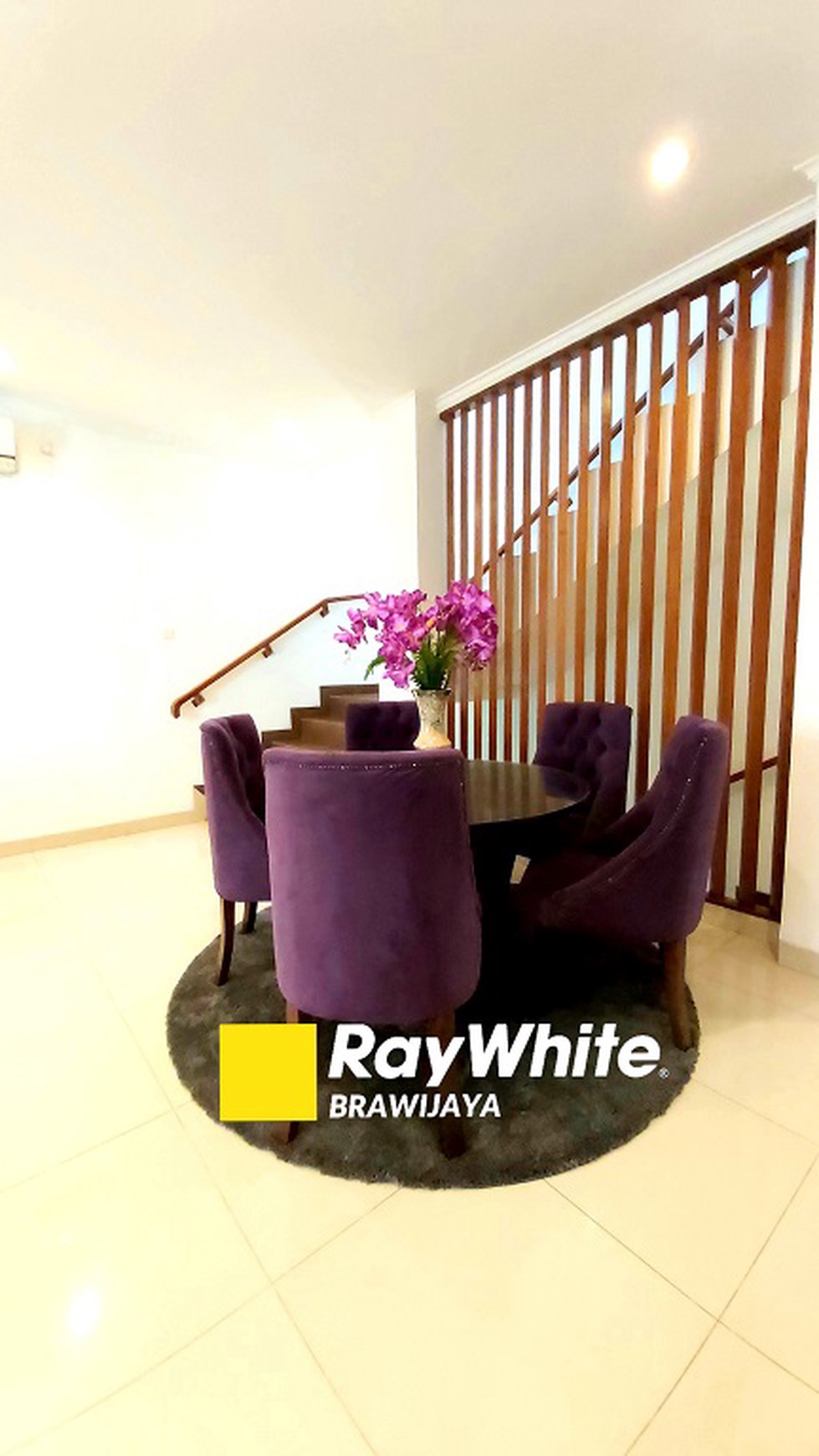 TOWNHOUSE DI KEMANG UTARA, JAKARTA SELATAN, DALAM CLUSTER, FURNISHED