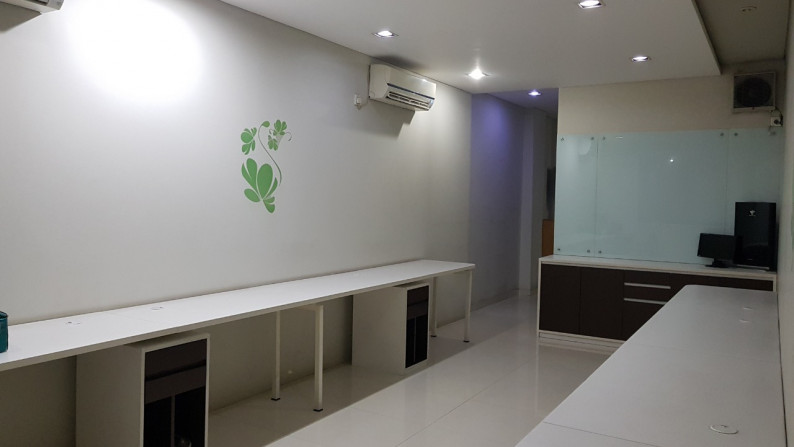 Jual Ruko Exclusive di Lokasi Strategis Full Furnished