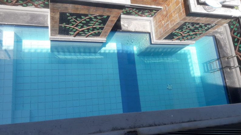 Rumah LUX ada s.pool daerah bintaro