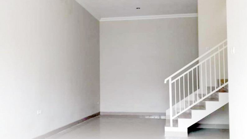 Jual Rumah 2 Lantai, Baru Gress, Minimalis, Row Jalan depan Lebar + Paving, Bisa untuk Rumah Tinggal/Kantor