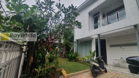 Rumah Modern Minimalis Di Lebak Bulus