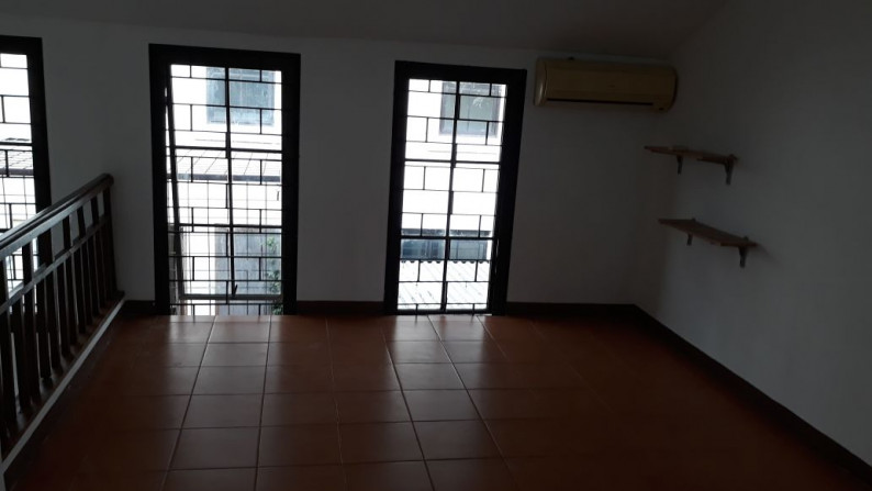 Disewa Townhouse di Permata Hijau Townhouse JL. Emerald - Lippo Karawaci