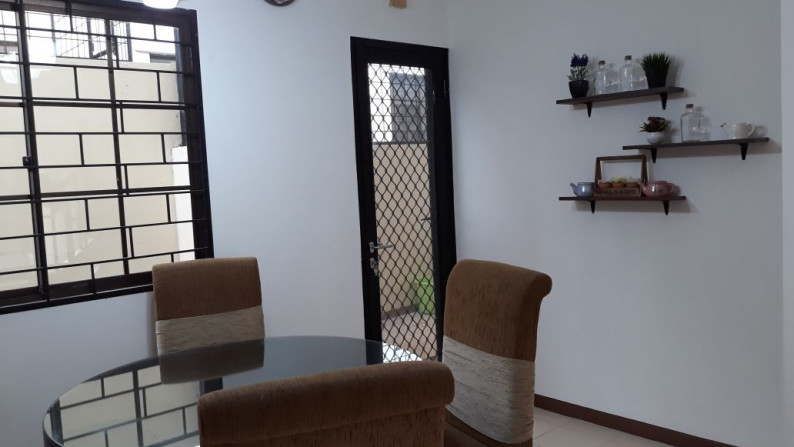 Disewa Townhouse di Permata Hijau Townhouse JL. Emerald - Lippo Karawaci