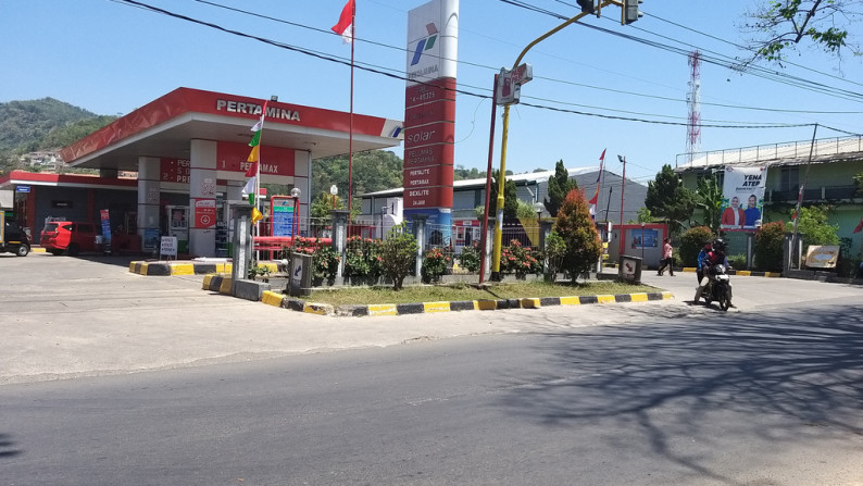 RUANG USAHA di Jalan Raya Ciparay - Majalaya . Sangat strategis