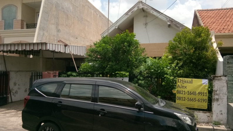 Rumah jalan  ngagel jaya