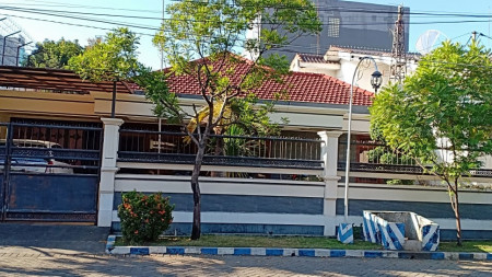 Rumah Nol Jalan Manyar Kertoarjo