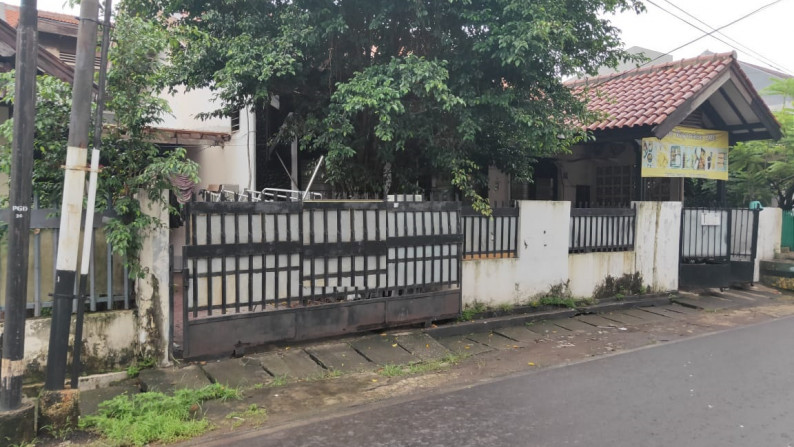 Rumah tua 1 lantai Hitung Tanah di Kayu Putih  Jakarta Timur