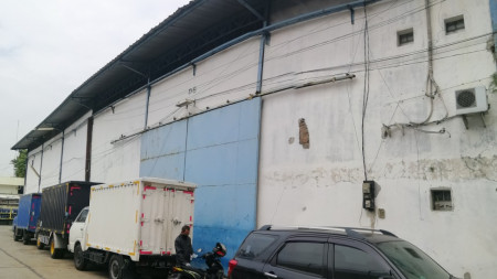 Gudang dalam kompleks di Jl Yos Sudarso Sunter Luas 425m2