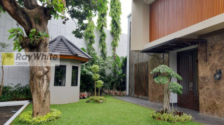 Rumah mewah lokasi elite di Patra Kuningan