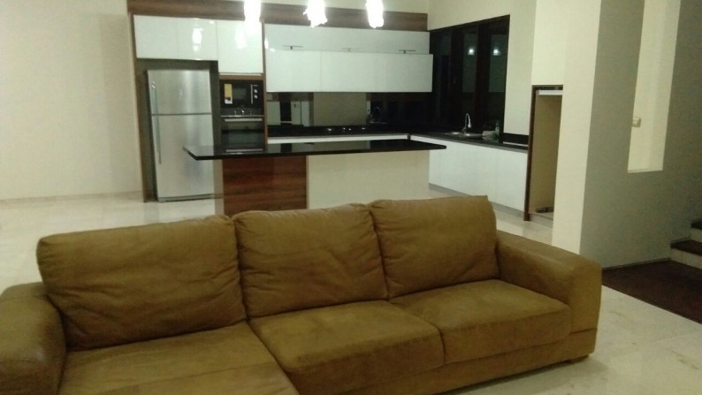 Jual Rumah Komplek Kemang Sovereign