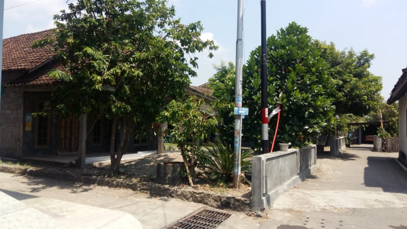 TANAH PEKARANGAN DI DAERAH MEJING, AMBARKETAWANG, GAMPING, SLEMAN