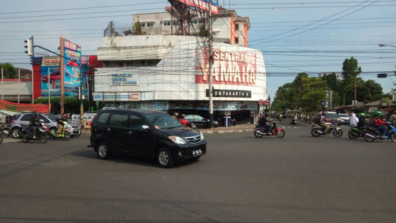 TANAH DAN BANGUNAN DI PUSAT BISNIS, JL DIPONEGORO, YOGYAKARTA