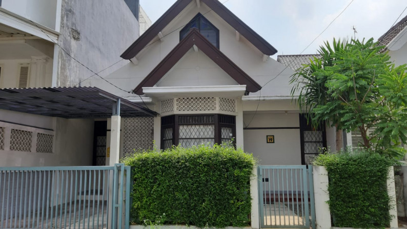 RUMAH DI  BINTARO JAYA SEKTOR 5 MURAAH