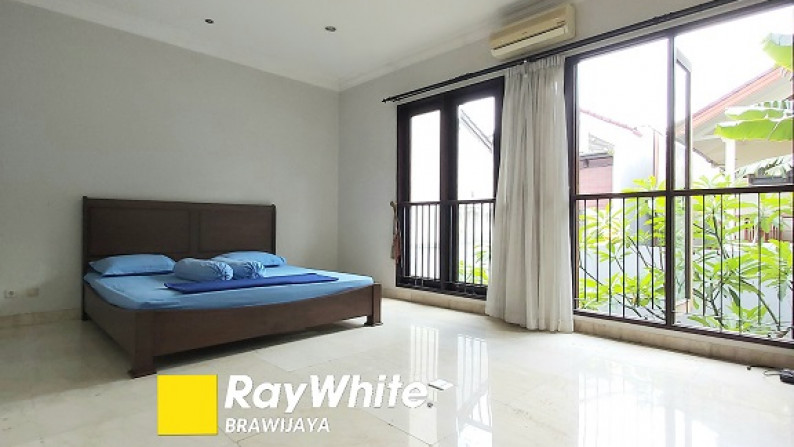 Rumah di Kebagusan Raya, Dalam Kompleks, Dekat Akses Tol JORR, Semi Furnished, 4 BR