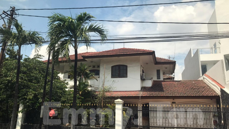 Disewakan Rumah Huk di Sunrise Garden Jakarta Barat