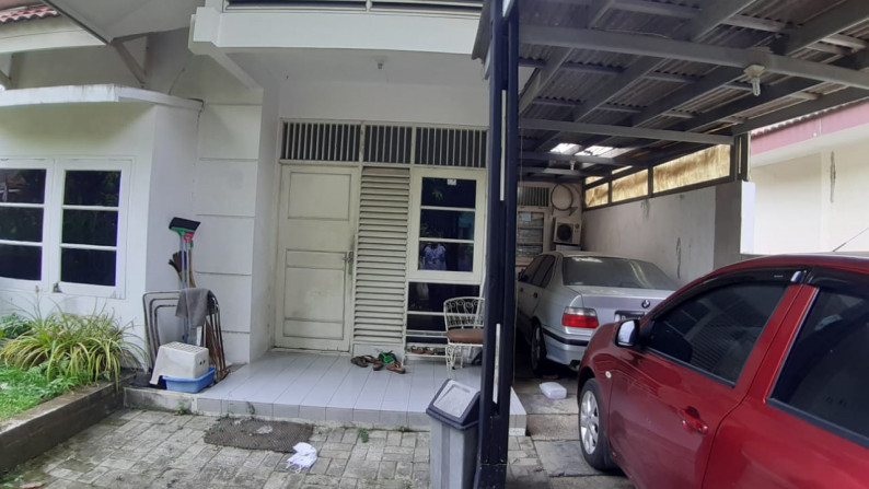 Rumah Siap Huni, Halaman Depan Luas, dan Hunian Nyaman @Griya Loka, BSD