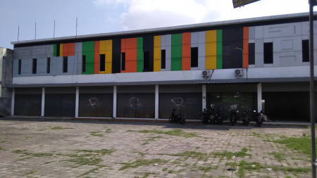 RUKO 2 LANTAI, LOKASI STRATEGIS, DI PINGGIR RINGROAD UTARA