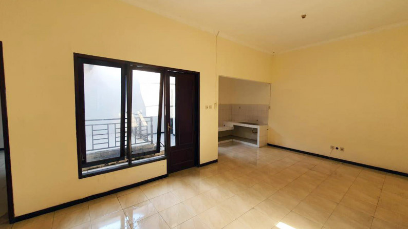 Jual Rumah 1 Lantai, Bagus + Terawat, Row Jalan depan Lebar + Paving, Siap Huni - TAN -
