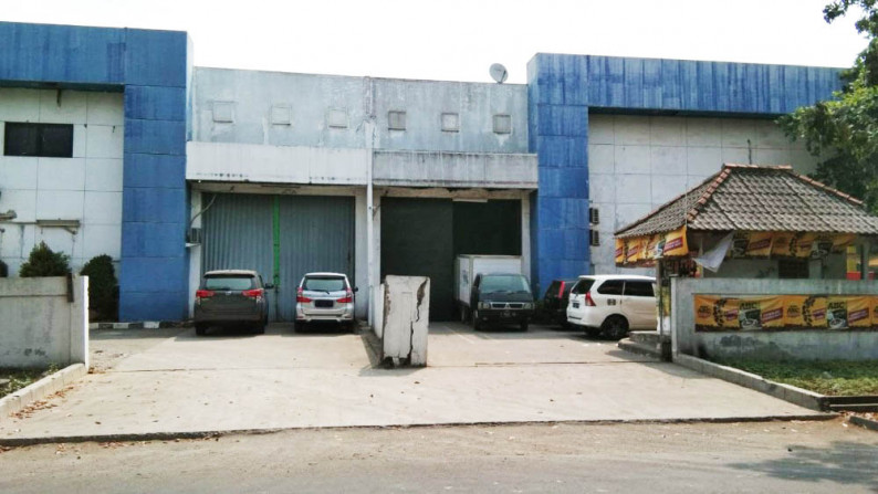[ Gudang Hoek Jababeka Jl Industri Selatan Luas 2688m2 ]