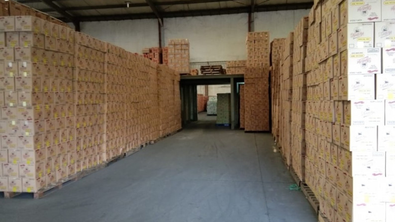 [ Gudang Hoek Jababeka Jl Industri Selatan Luas 2688m2 ]